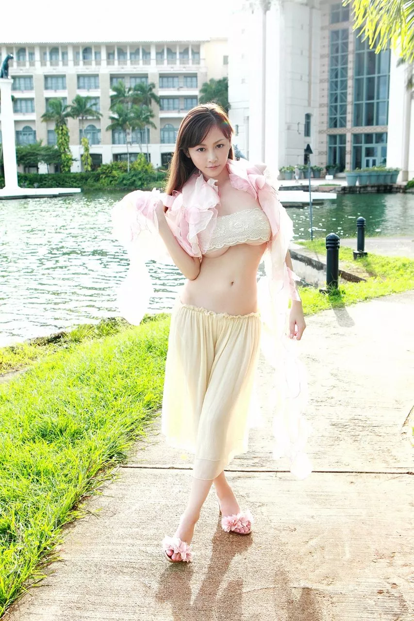 Xgyw.Org_性感撩人的杉原杏璃酥胸半露写真20P