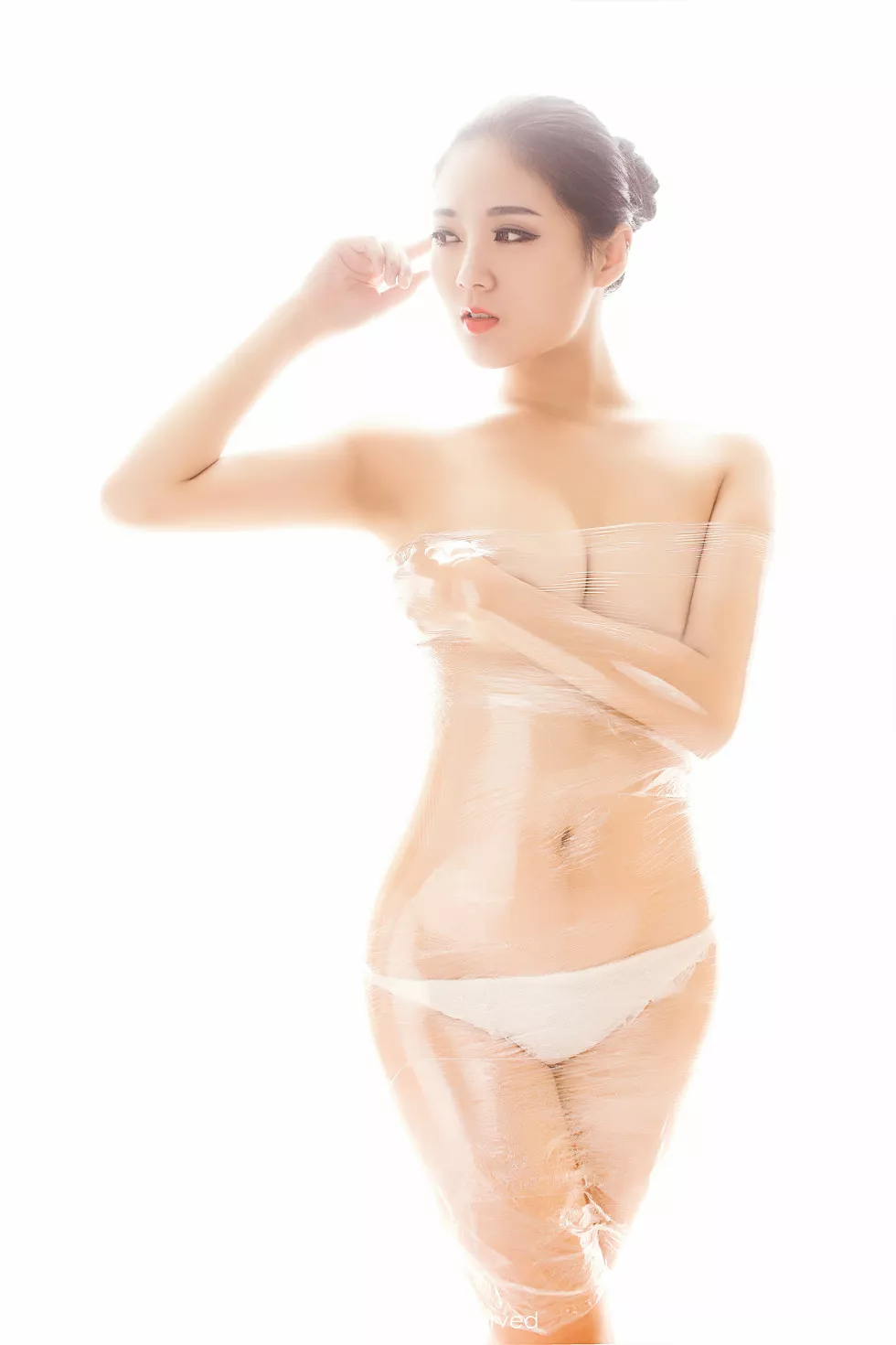 Xgyw.Org_XiuRen第236期_嫩模YOYO苏小苏薄纱遮胸秀诱人胴体写真50P