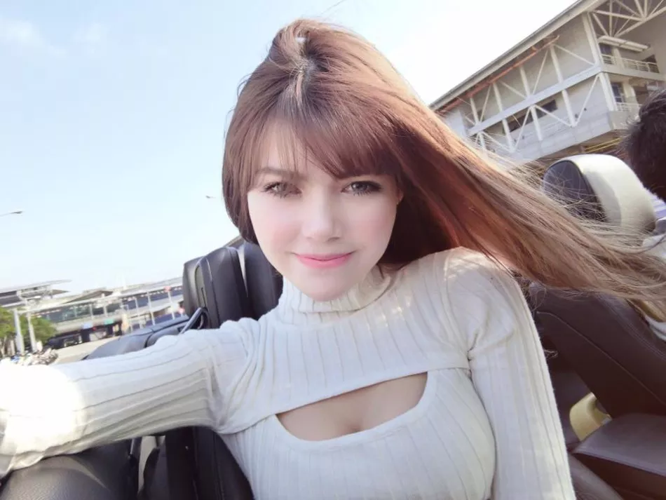 Xgyw.Org_台湾混血美女陈怡伶完美身材性感美胸写真18P
