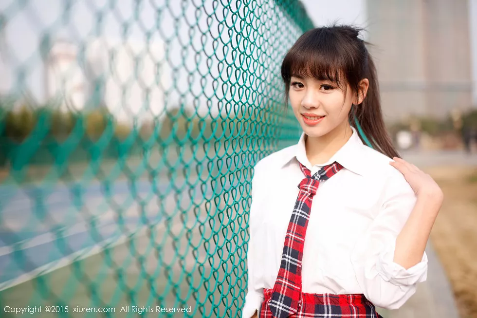 Xgyw.Org_XiuRen第318期_嫩模美女七米baby红色格子裙学生装性感写真112P