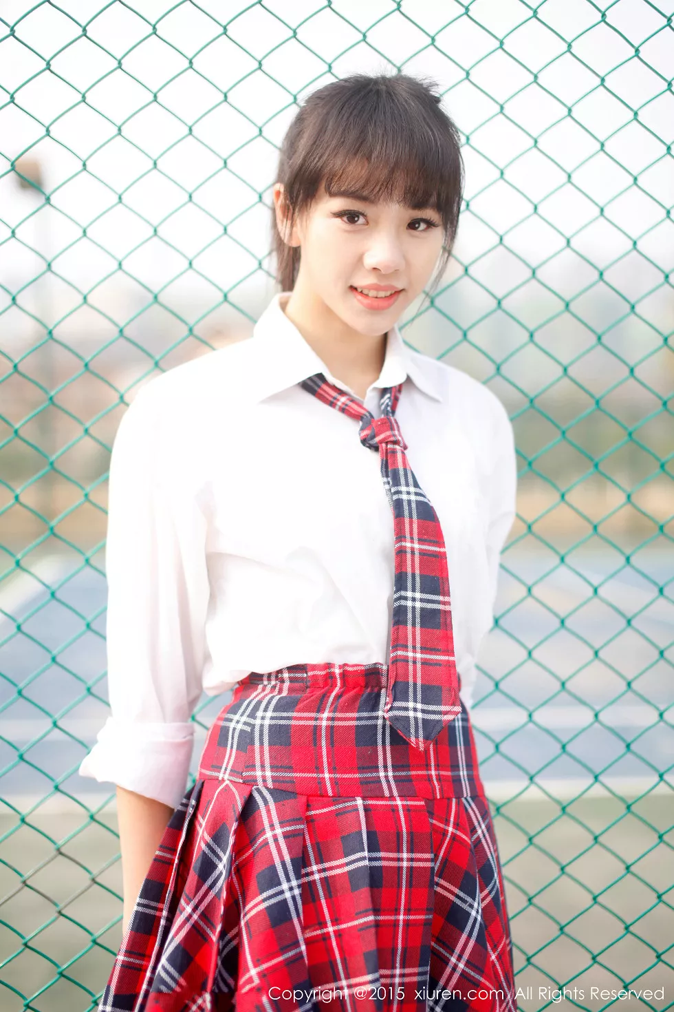 Xgyw.Org_XiuRen第318期_嫩模美女七米baby红色格子裙学生装性感写真112P