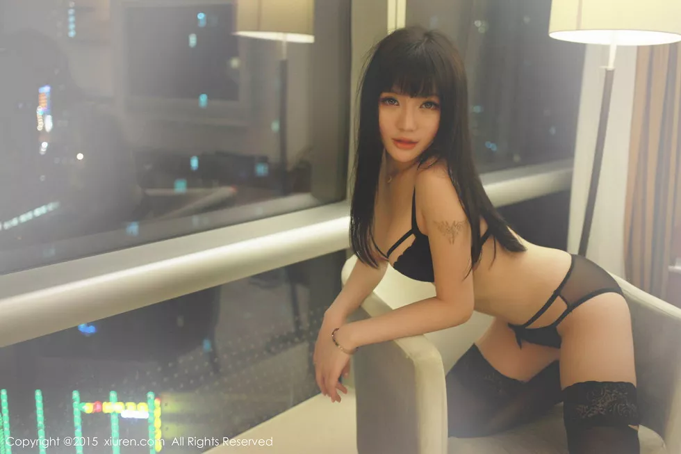 Xgyw.Org_XiuRen第285期_嫩模米妮大萌萌黑色情趣内衣撩人姿势诱惑写真30P