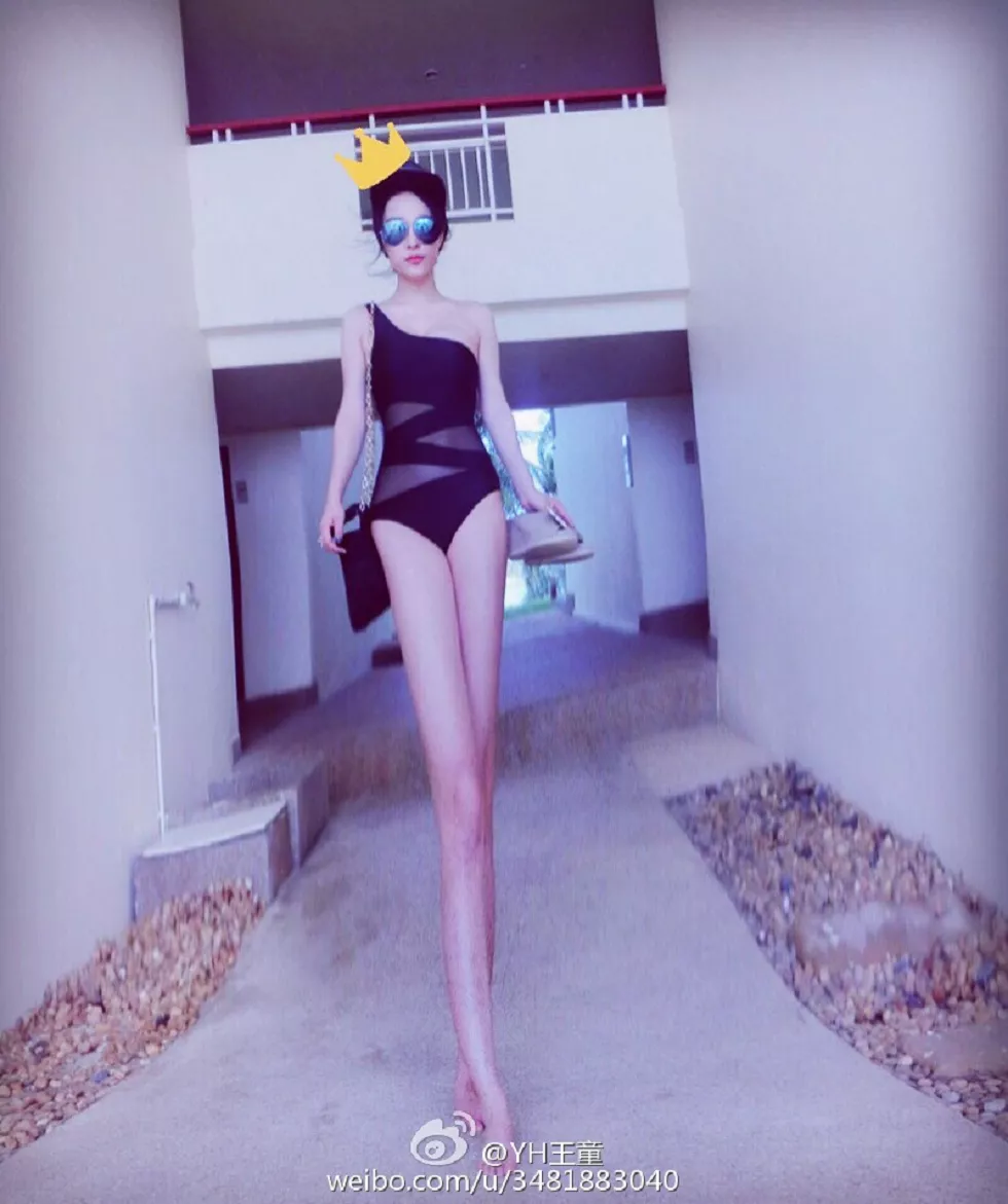Xgyw.Org_94年大胸妹子YH王童诱人身材微博写真合集62P