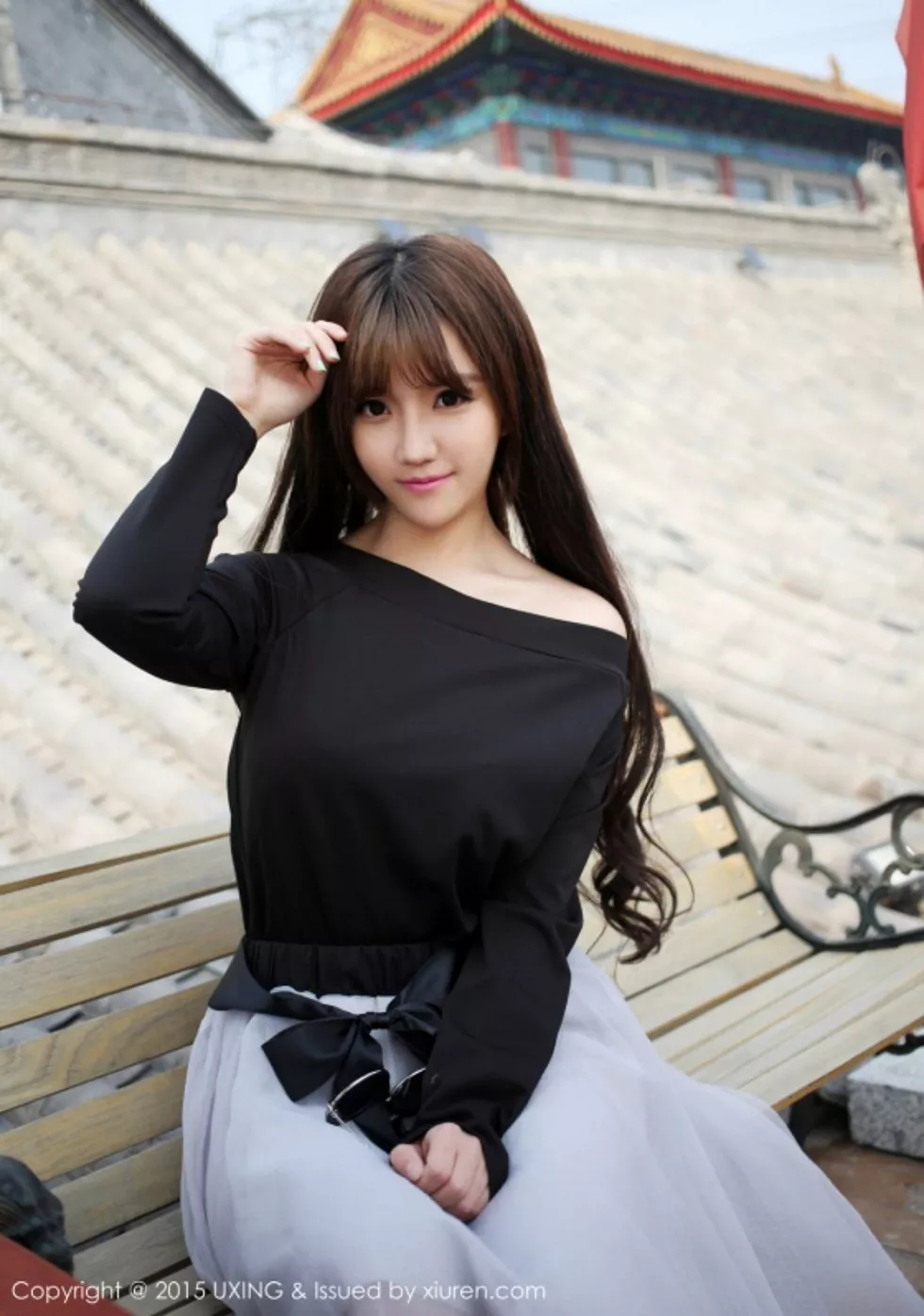 Xgyw.Org_[UXING优星馆]Vol.007_新人嫩模艾西Ashley白色上衣秀豪乳清新性感写真52P