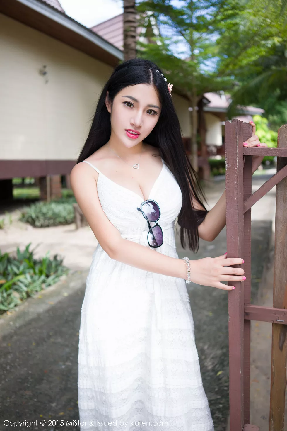 Xgyw.Org_[MiStar魅妍社]Vol.041_嫩模嘉嘉Tiffany普吉岛旅拍完美身材性感红唇写真50P