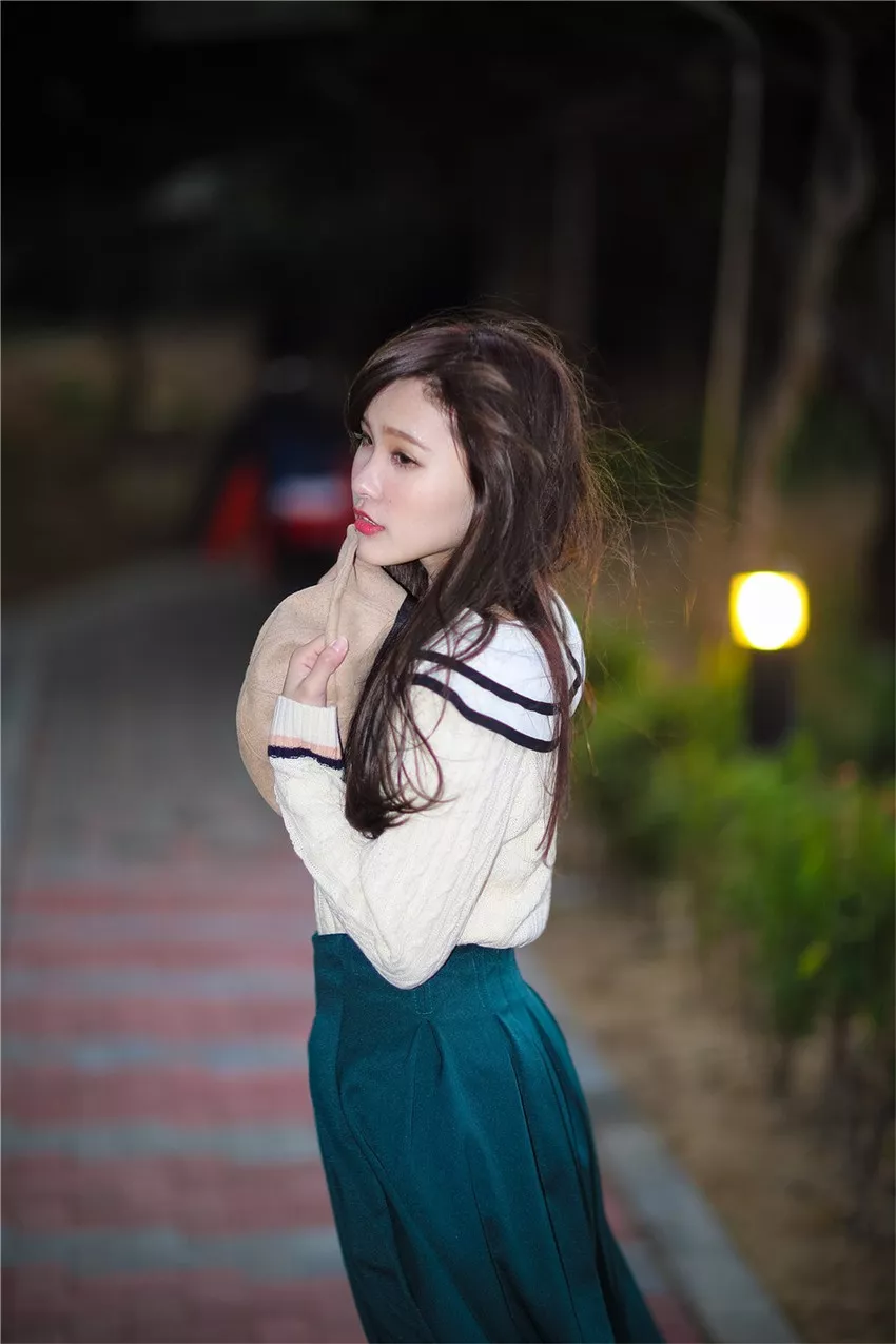 Xgyw.Org_台湾清纯美女莫葵Vika校园风清纯外拍写真57P