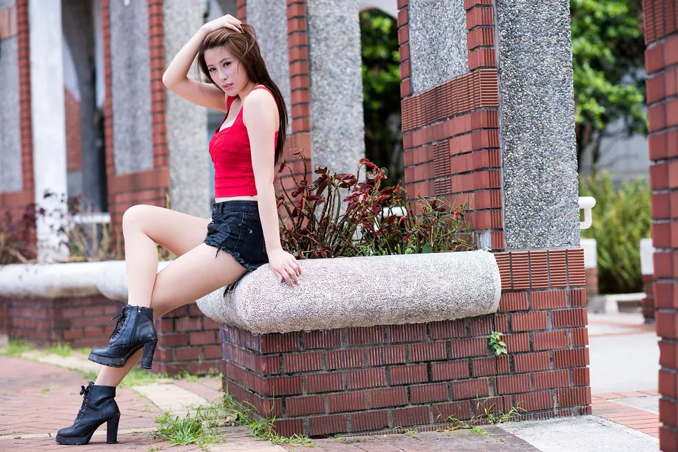 Xgyw.Org_台湾正妹邬育錡成熟户外迷人写真44P