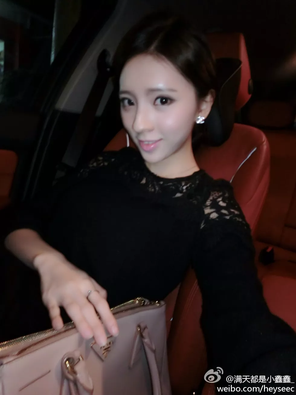 Xgyw.Org_微博红人满天都是小鑫鑫海量微博性感清爽写真209P