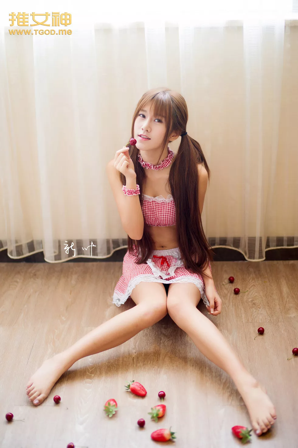 Xgyw.Org_[TGOD推女神]2014.11.12_嫩模嘉琳winna性感女仆装加比基尼秀完美身材写真48P