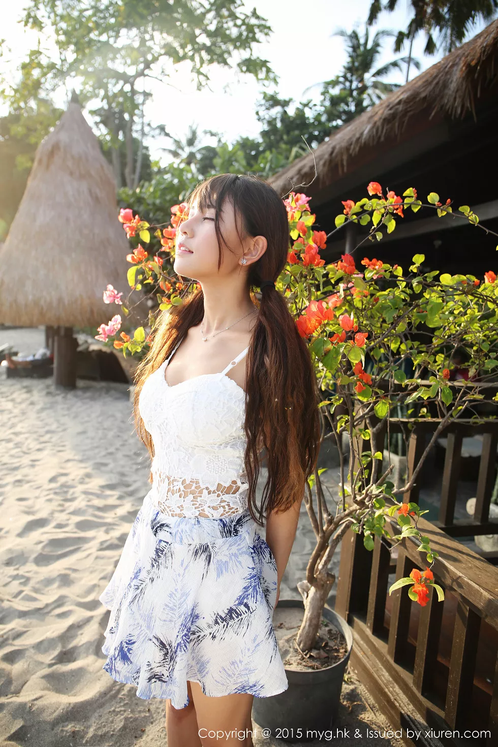 Xgyw.Org_[MyGirl美媛馆]Vol.154_嫩模Milk楚楚龙目岛旅拍第三套吊带白色内衣清新迷人写真43P