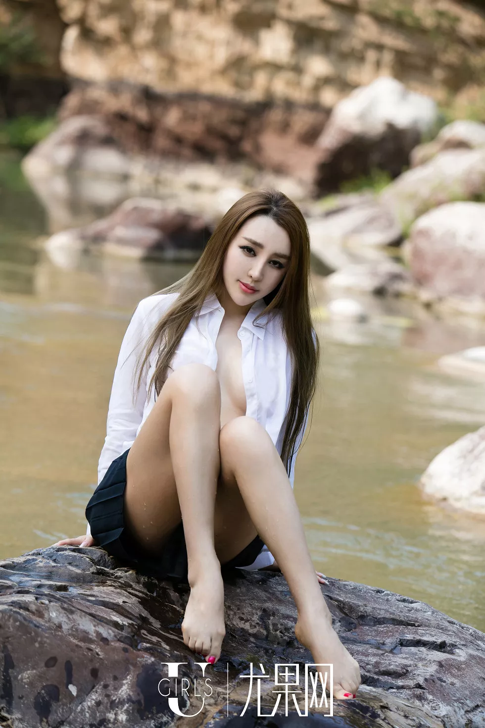 Xgyw.Org_[Ugirls尤果网]U192_靓丽嫩模溪甜户外溪水边大尺度豪乳美体撩人姿势诱惑写真65P