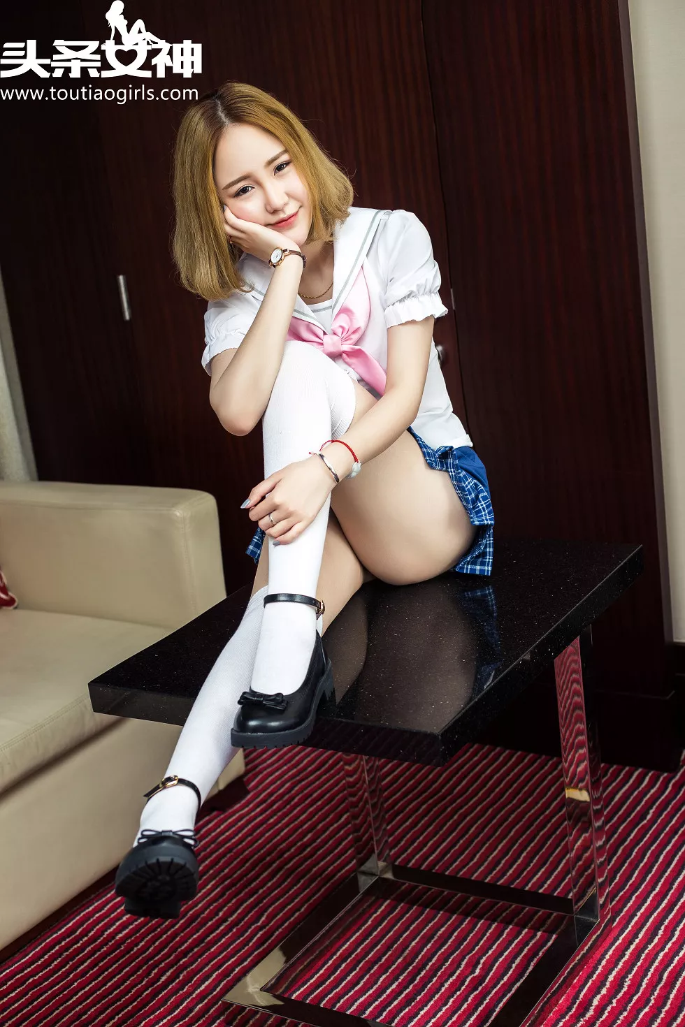 Xgyw.Org_[Toutiao头条女神]No.138_嫩模孙远性感学生服秀完美身材迷人翘臀写真20P
