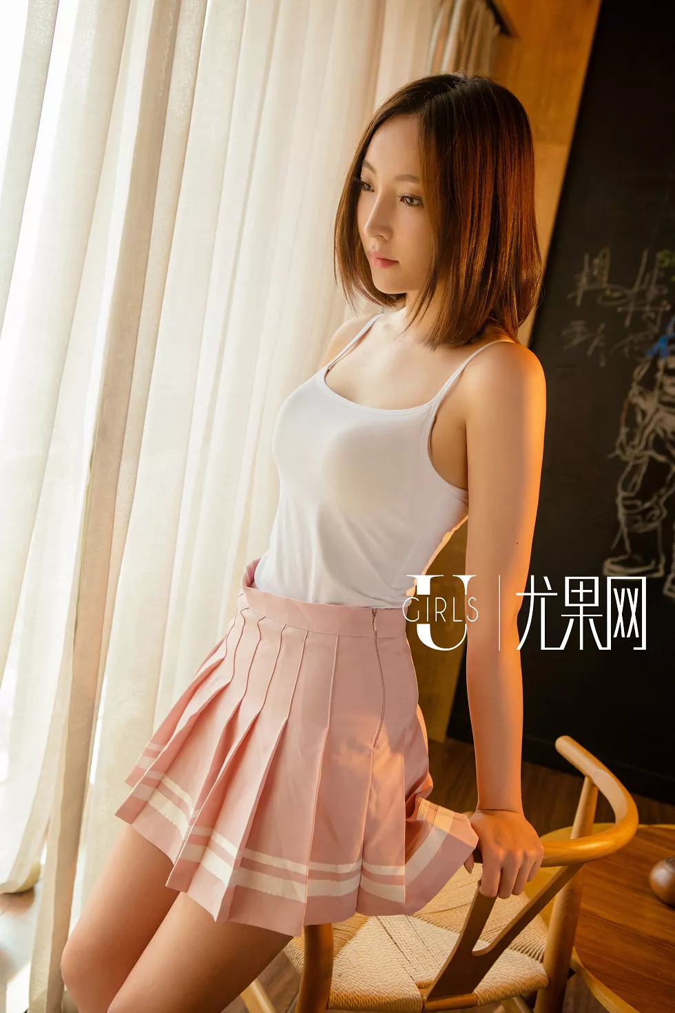 Xgyw.Org_[Ugirls尤果网]U202_嫩模文文性感内衣黑色丁字裤秀完美曲线诱惑美臀写真65P