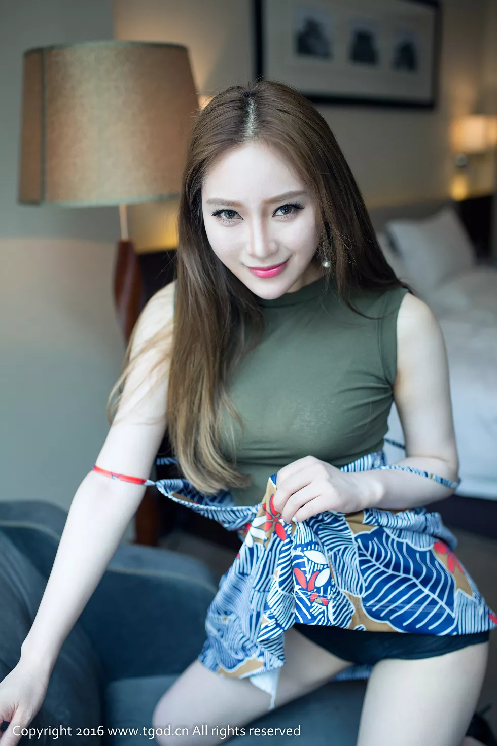 Xgyw.Org_[TGOD推女神]2016.07.05_嫩模婷婷紧身白色内衣秀美胸黑色蕾丝丁字裤美臀诱惑写真50P