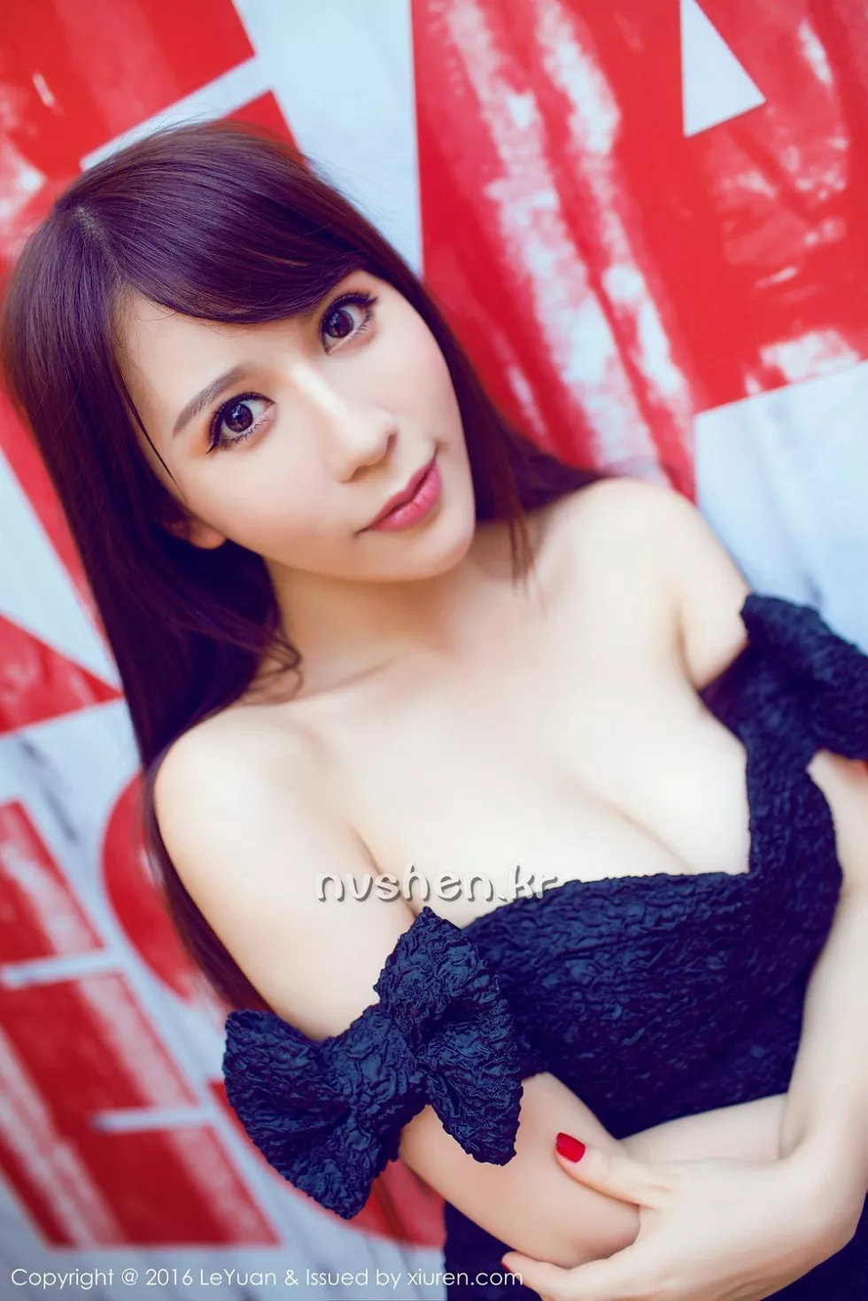 Xgyw.Org_[LeYuan星乐园]Vol.020_嫩模艾惟玲珑瓜子脸前凸后翘的完美身材白嫩美胸性感写真46P
