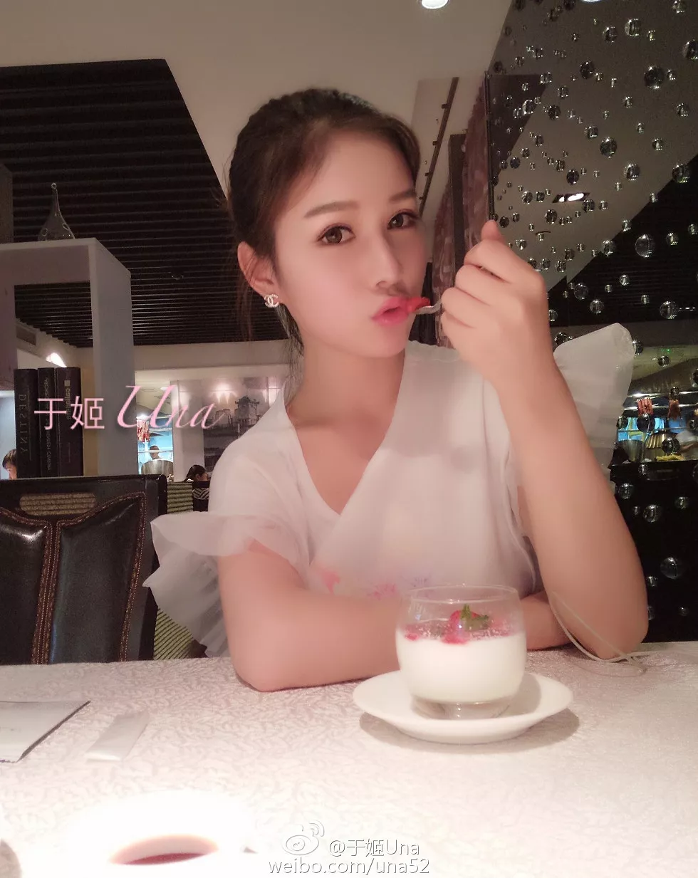 Xgyw.Org_中国好胸嫩模于姬Una迷人豪乳海里微博性感写真255P