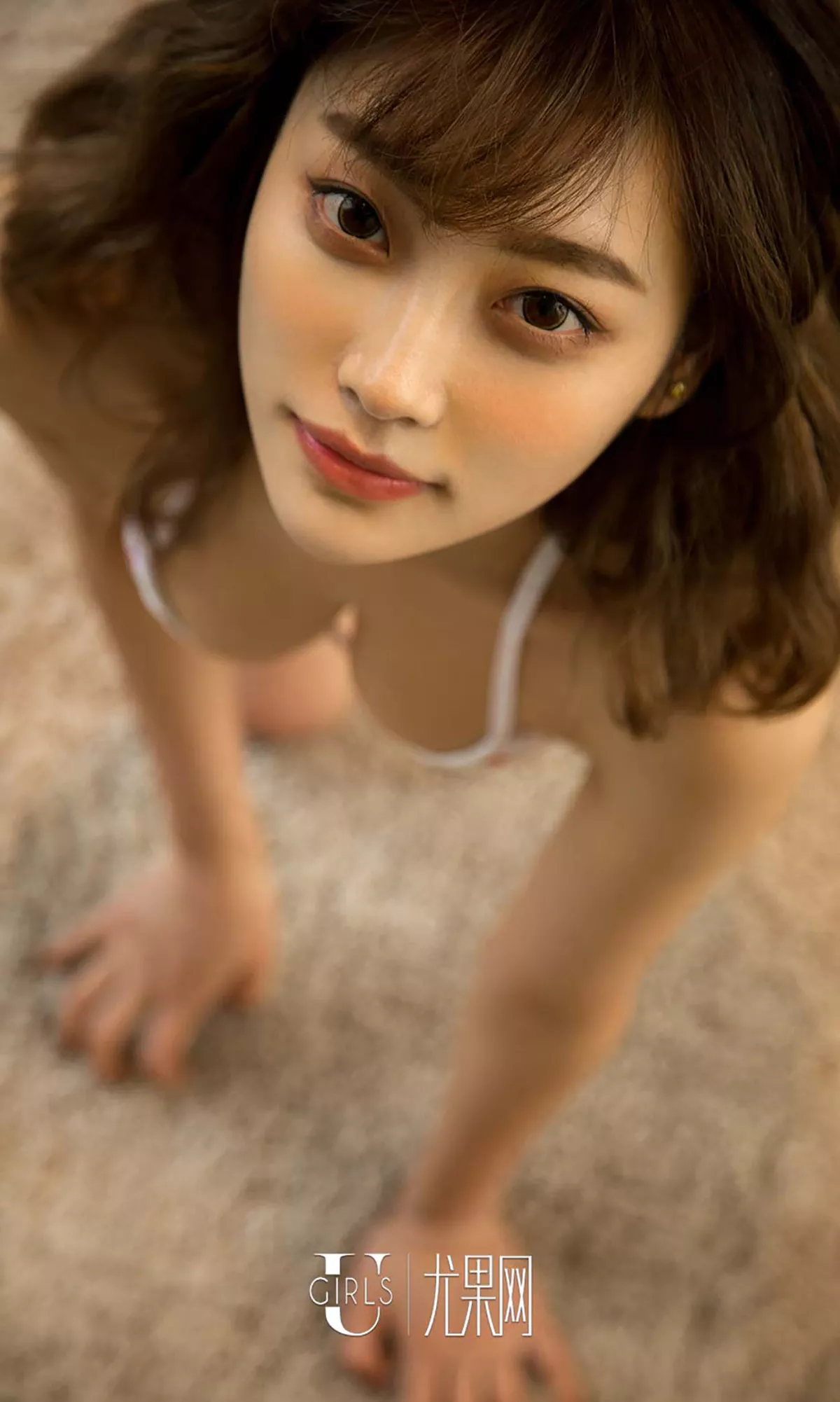 Xgyw.Org_[Ugirls爱尤物]No.535_当红人气嫩模杨晨晨红色薄纱情趣睡裙透视秀完美身材写真40P
