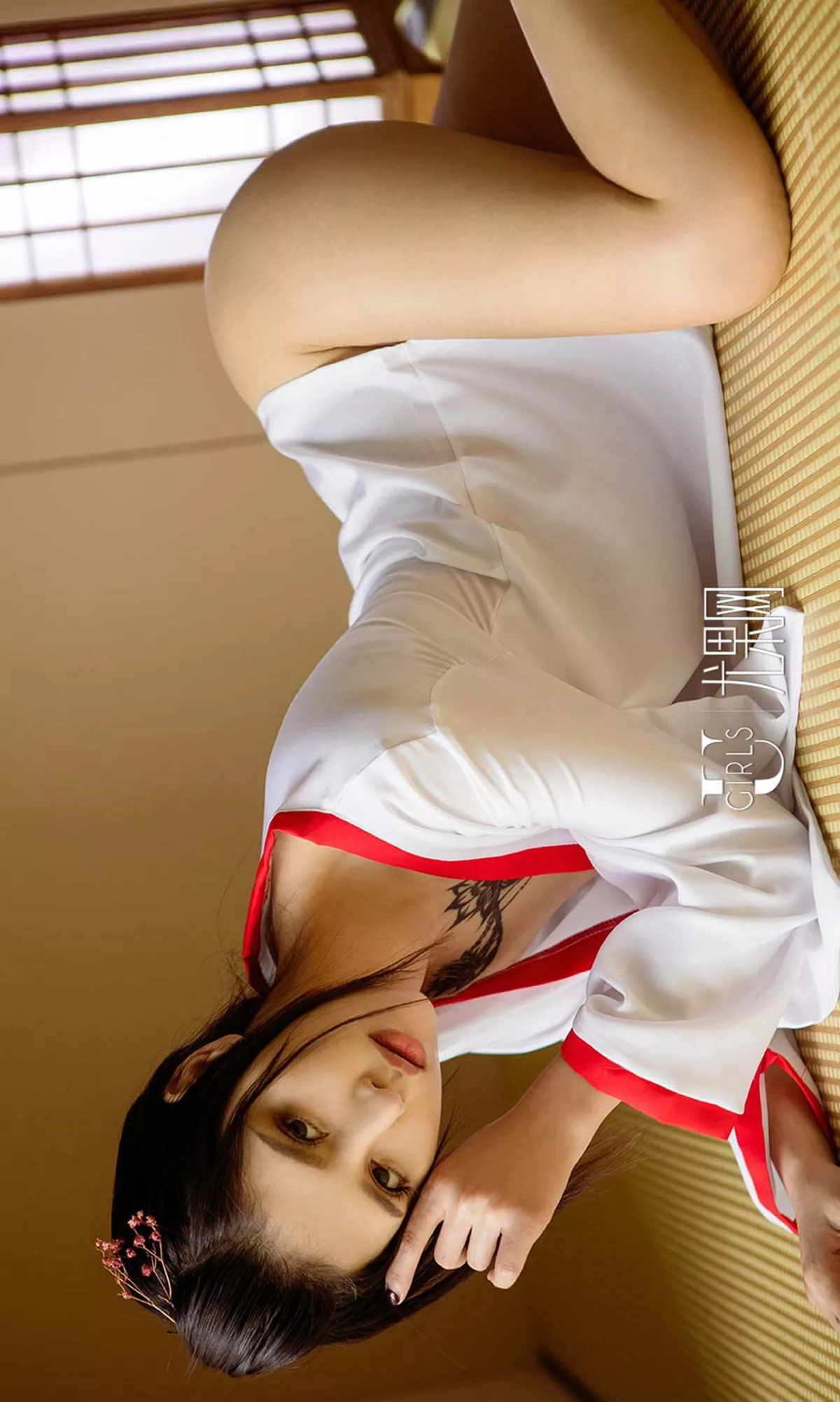 Xgyw.Org_[Ugirls爱尤物]No.592_嫩模尤娜娜居家私房内衣系列魔鬼身材秀美胸诱惑写真40P