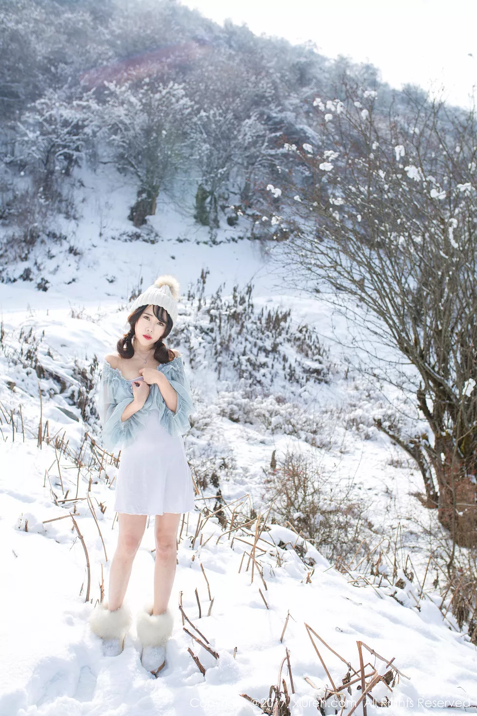 Xgyw.Org_XiuRen第720期_嫩模兜豆靓Youlina冰天雪地里黑色蕾丝内裤冰冷诱惑写真51P