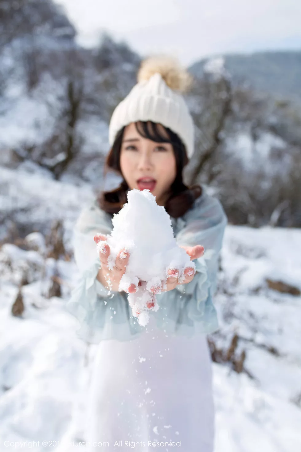 Xgyw.Org_XiuRen第720期_嫩模兜豆靓Youlina冰天雪地里黑色蕾丝内裤冰冷诱惑写真51P
