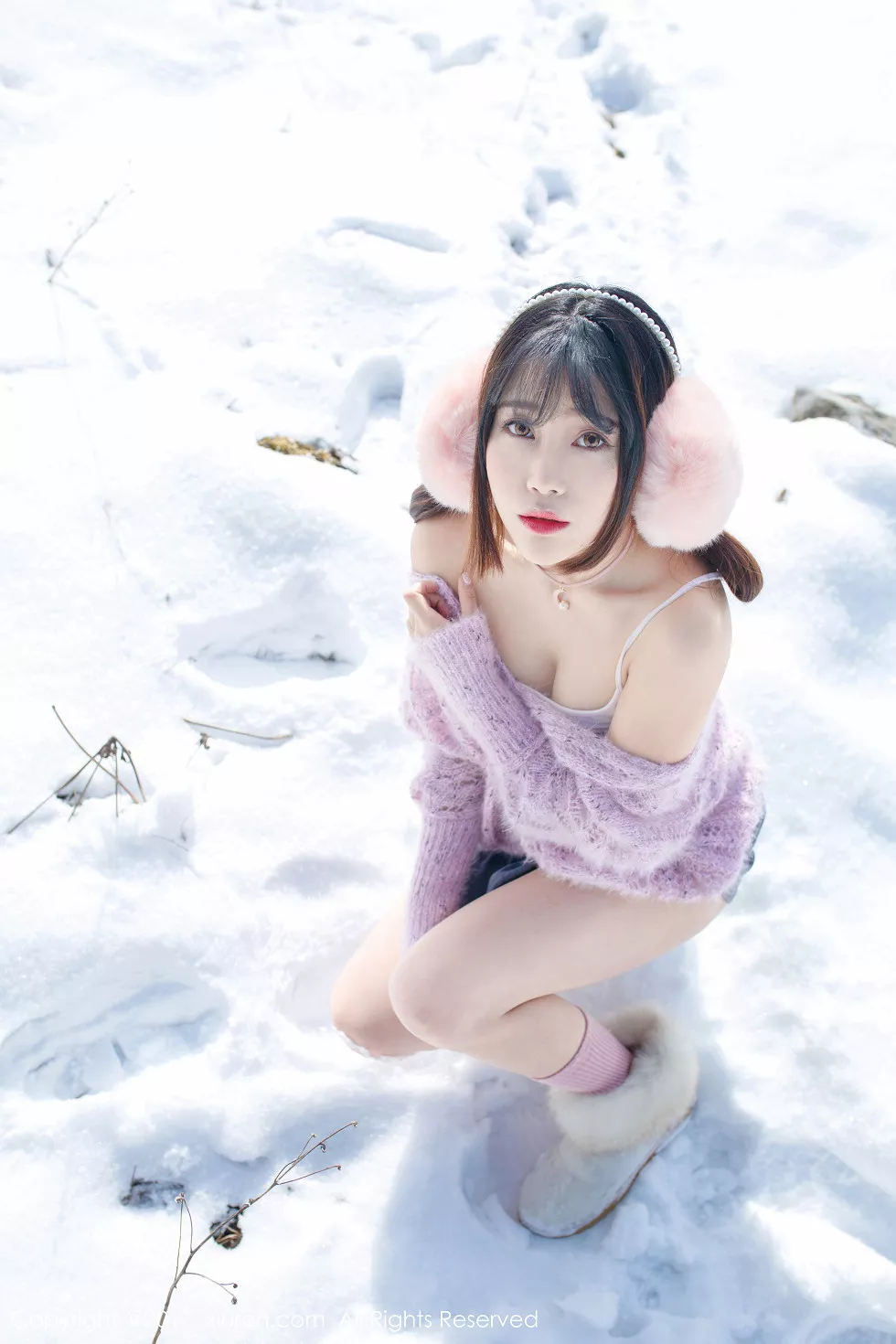 Xgyw.Org_XiuRen第720期_嫩模兜豆靓Youlina冰天雪地里黑色蕾丝内裤冰冷诱惑写真51P