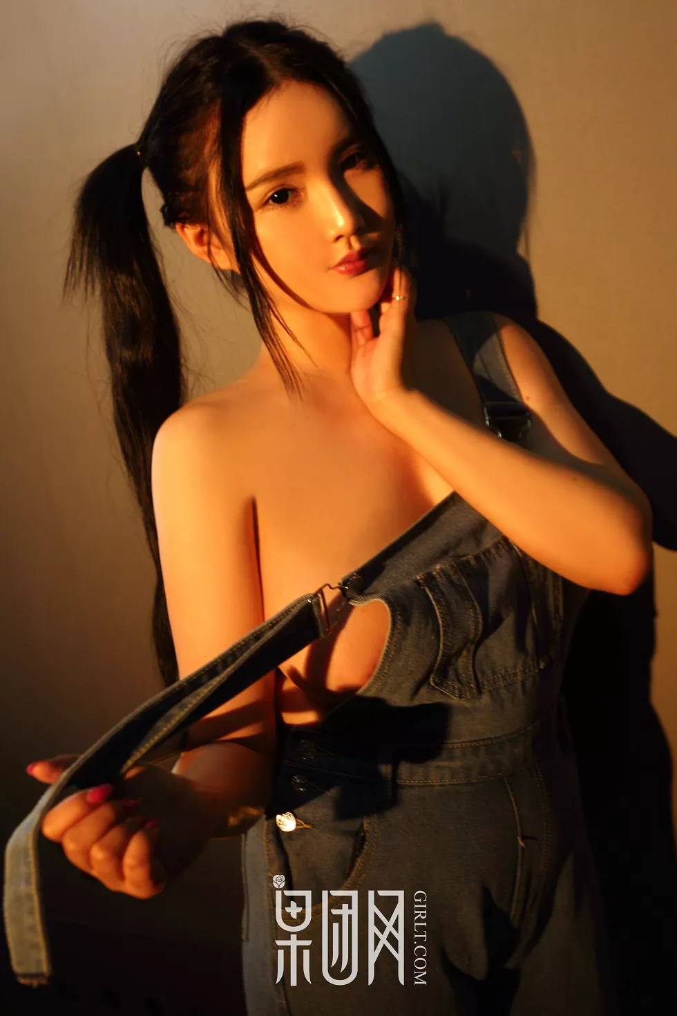 Xgyw.Org_[GIRLT果团网]NO.003_嫩模Kitty梓熙浴室湿身激凸大尺度秀白嫩豪乳诱惑写真72P