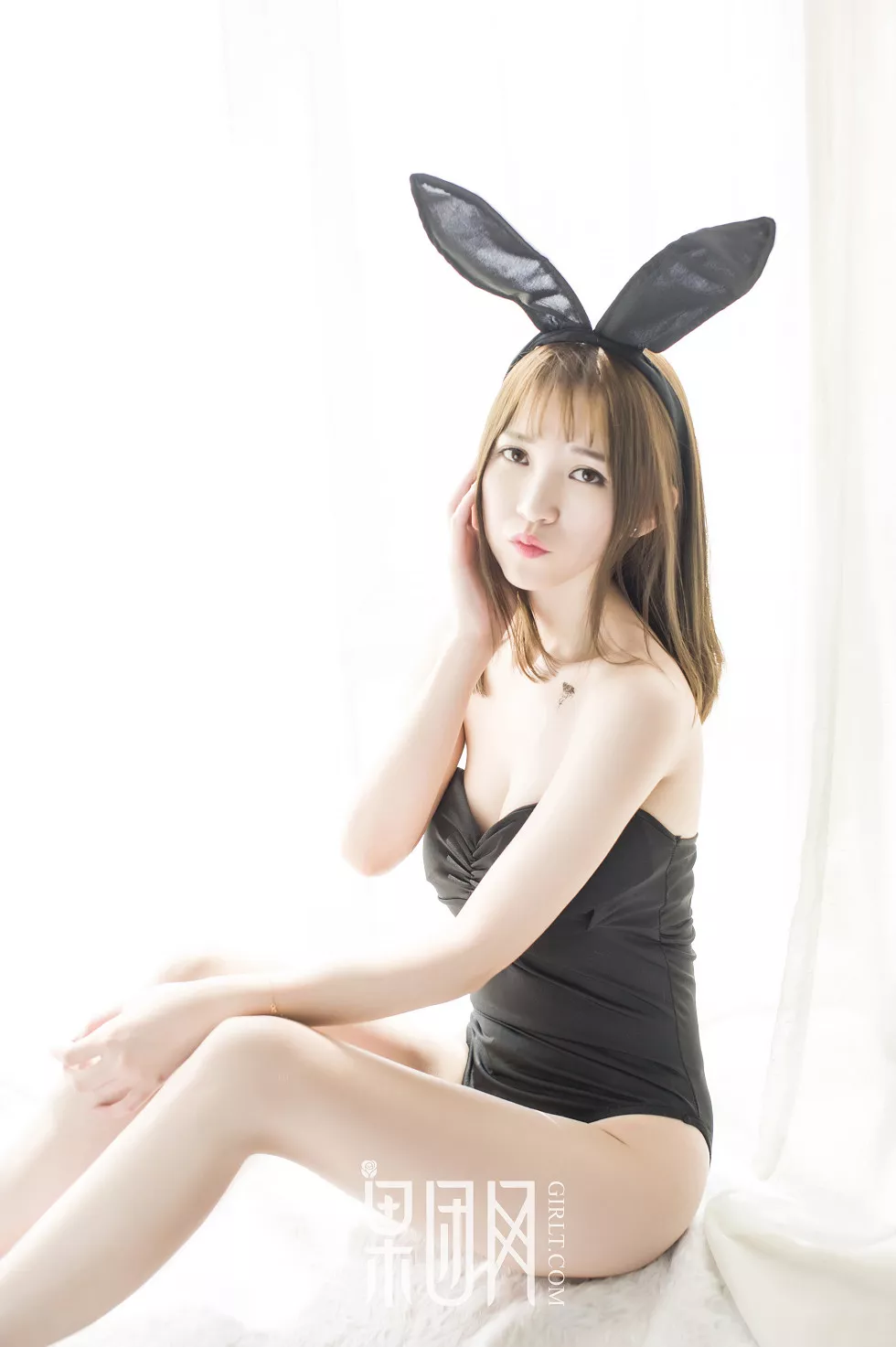 Xgyw.Org_[GIRLT果团网]TG009_青纯玉女桃桃黑色连体内衣兔女郎+性感护士装完美诱惑写真61P