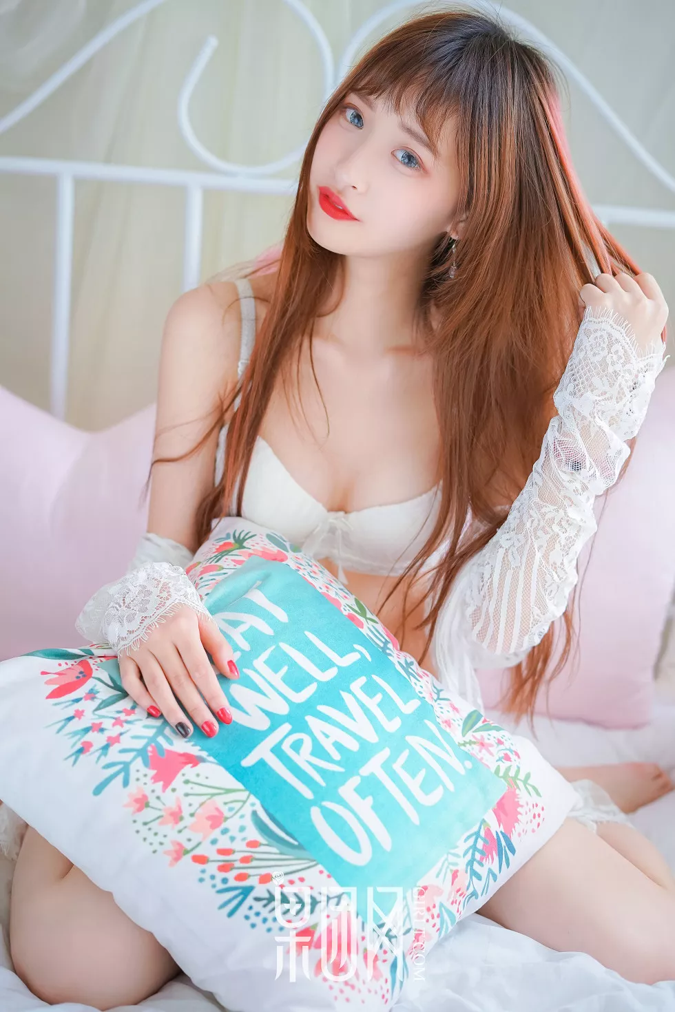 Xgyw.Org_[GIRLT果团网]NO.022_嫩模little贝殼超萌兔女郎蕾丝内衣+卡通内裤完美诱惑写真44P