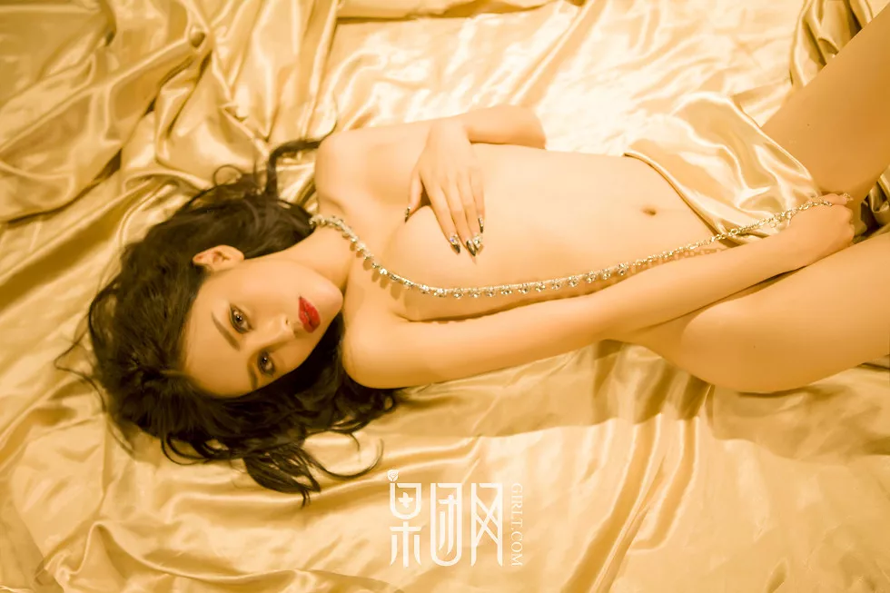 Xgyw.Org_[GIRLT果团网]NO.041_嫩模陈迪娅大尺度全裸上身手握豪乳玉体横陈撩人诱惑写真76P