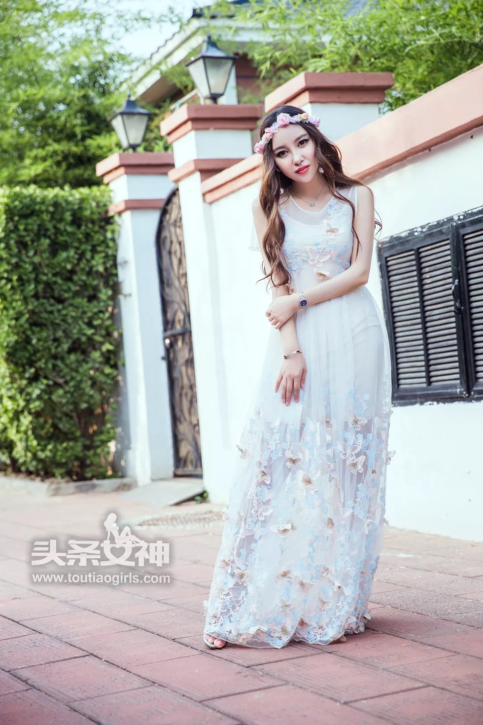 Xgyw.Org_[Toutiao头条女神]No.409_嫩模李梓熙花仙子白纱裙撩裙秀白色蕾丝内裤诱惑写真35P