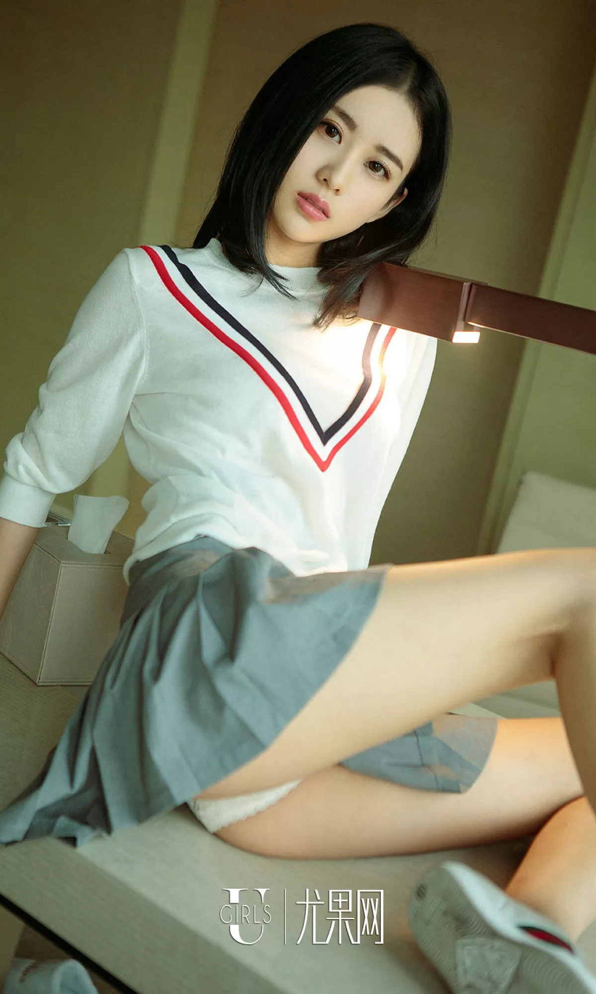 Xgyw.Org_[Ugirls爱尤物]No.889_嫩模林雨熙清爽学生装加私房红色内衣秀完美身材火辣写真40P