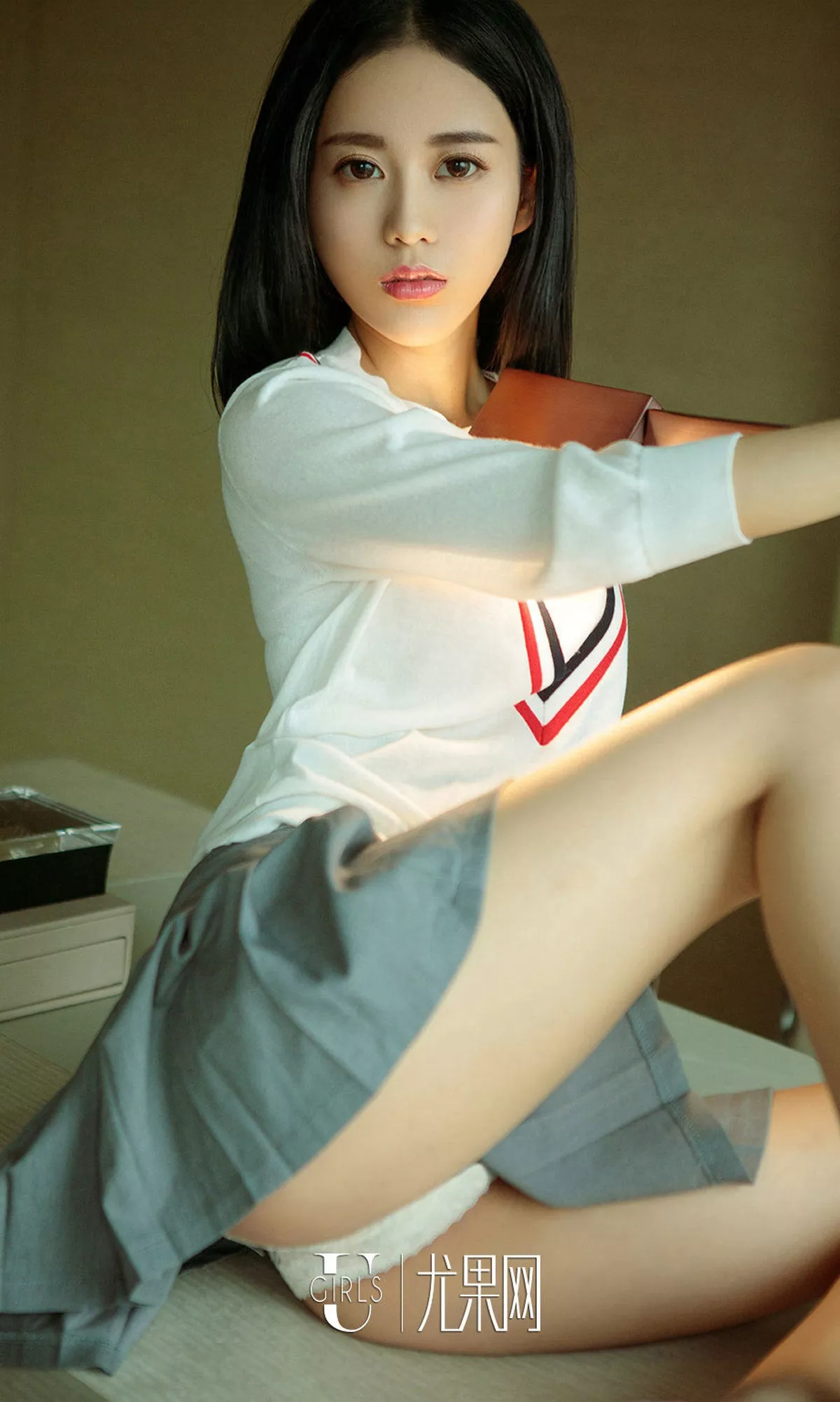 Xgyw.Org_[Ugirls爱尤物]No.889_嫩模林雨熙清爽学生装加私房红色内衣秀完美身材火辣写真40P