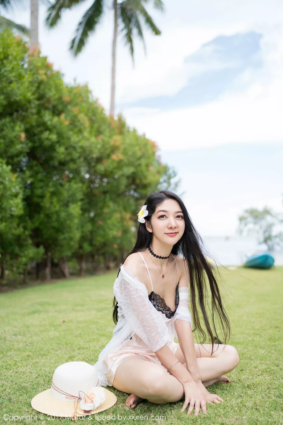 Xgyw.Org_[MiStar魅妍社]Vol.195_嫩模小热巴甲米旅拍粉色蕾丝内裤配蕾丝边白丝袜诱惑写真50P