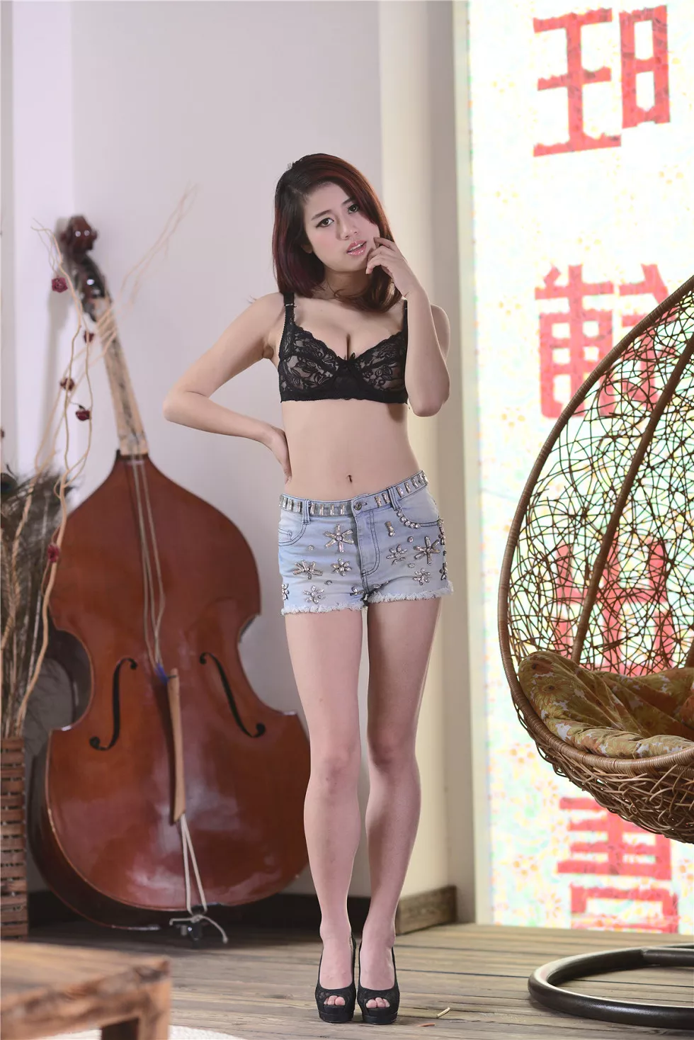 Xgyw.Org_国模韩冰娅性感黑色蕾丝内衣+全裸上身豪乳诱惑私拍写真139P