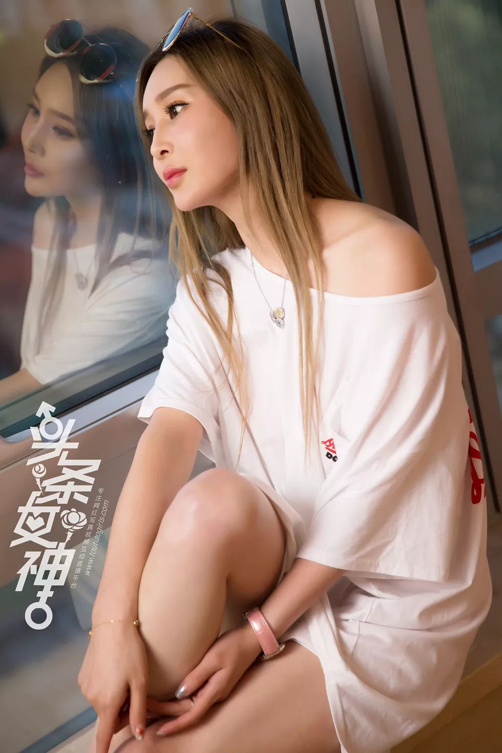 Xgyw.Org_[Toutiao头条女神]No.544_嫩模申美嫣居家白色睡衣半撩秀性感内裤完美身材写真18P