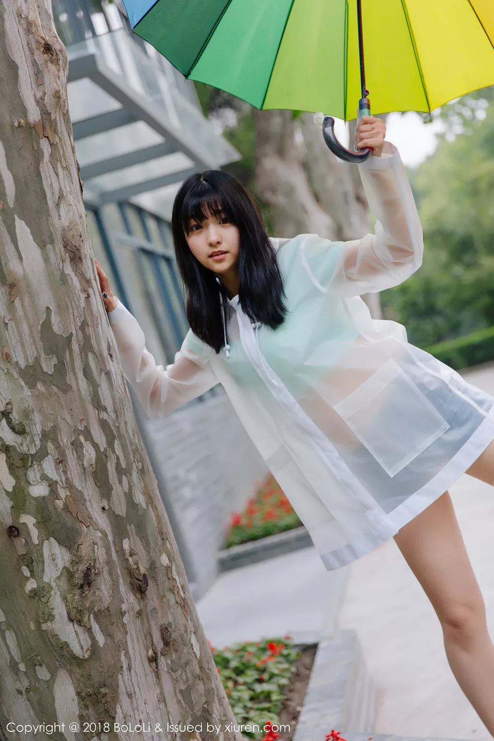 Xgyw.Org_[Tukmo兔几盟]Vol.106_嫩模球球雨天公园透明雨衣秀性感牛仔热裤迷人写真38P