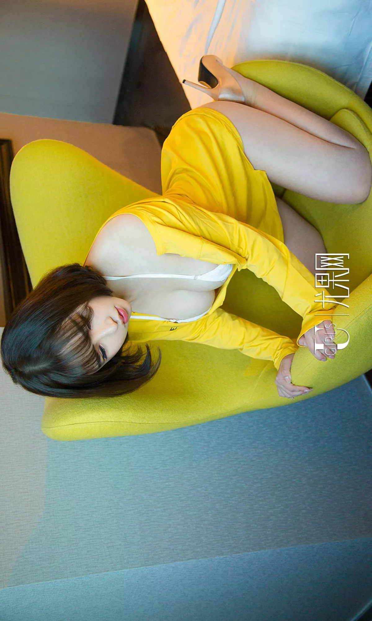 Xgyw.Org_[Ugirls爱尤物]No.1018_嫩模韩恩熙性感白衬衣配红色内裤无内真空露豪乳诱惑写真40P