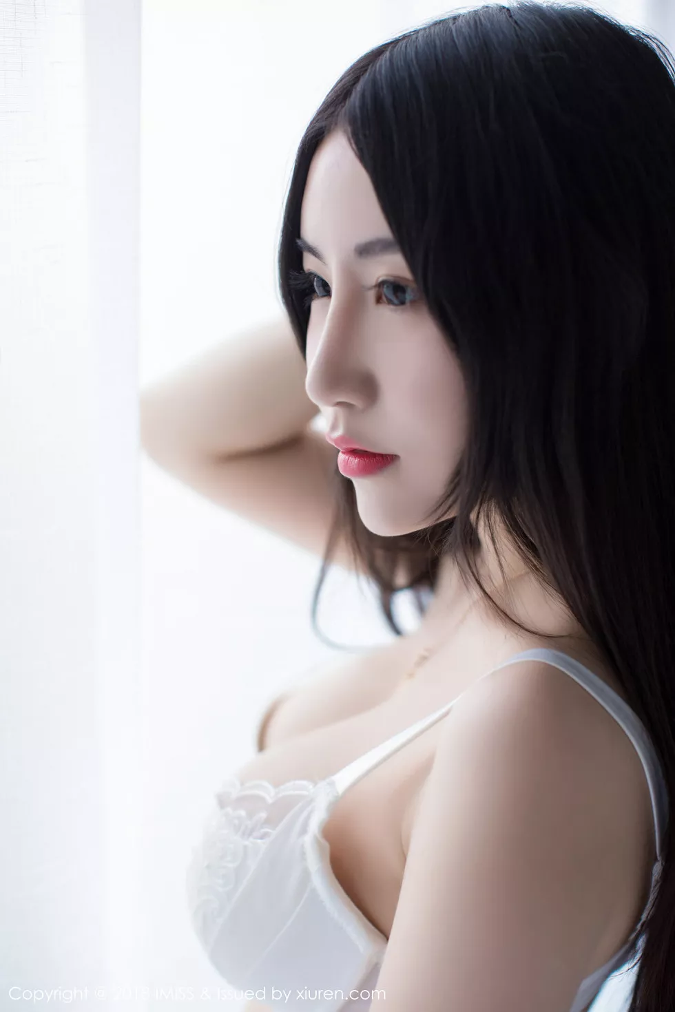 Xgyw.Org_[IMISS爱蜜社]Vol.236_女神绯月樱-Cherry居家吊带白色蕾丝内衣秀豪乳诱惑写真42P