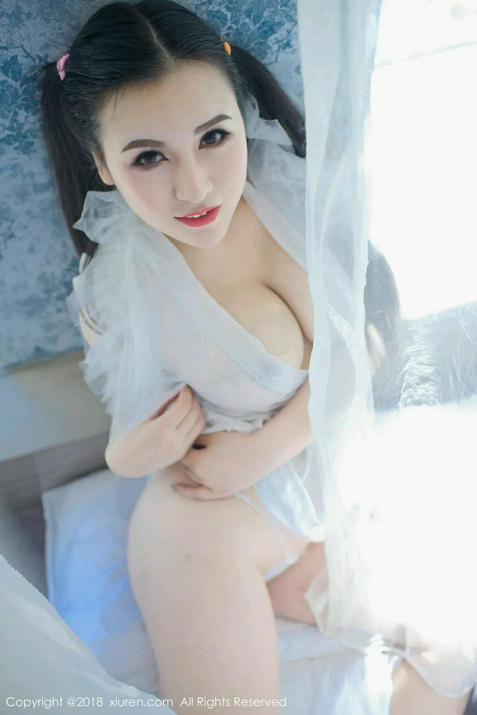 Xgyw.Org_XiuRen第1034期_嫩模MODEL伊若蕾丝开胸睡衣+带子死库水完美爆乳诱惑写真45P