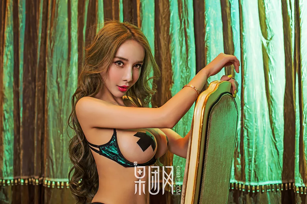 Xgyw.Org_[GIRLT果团网]NO.131_女神曾水私房黑白蕾丝内衣露浑圆美乳大尺度惹火诱惑写真46P