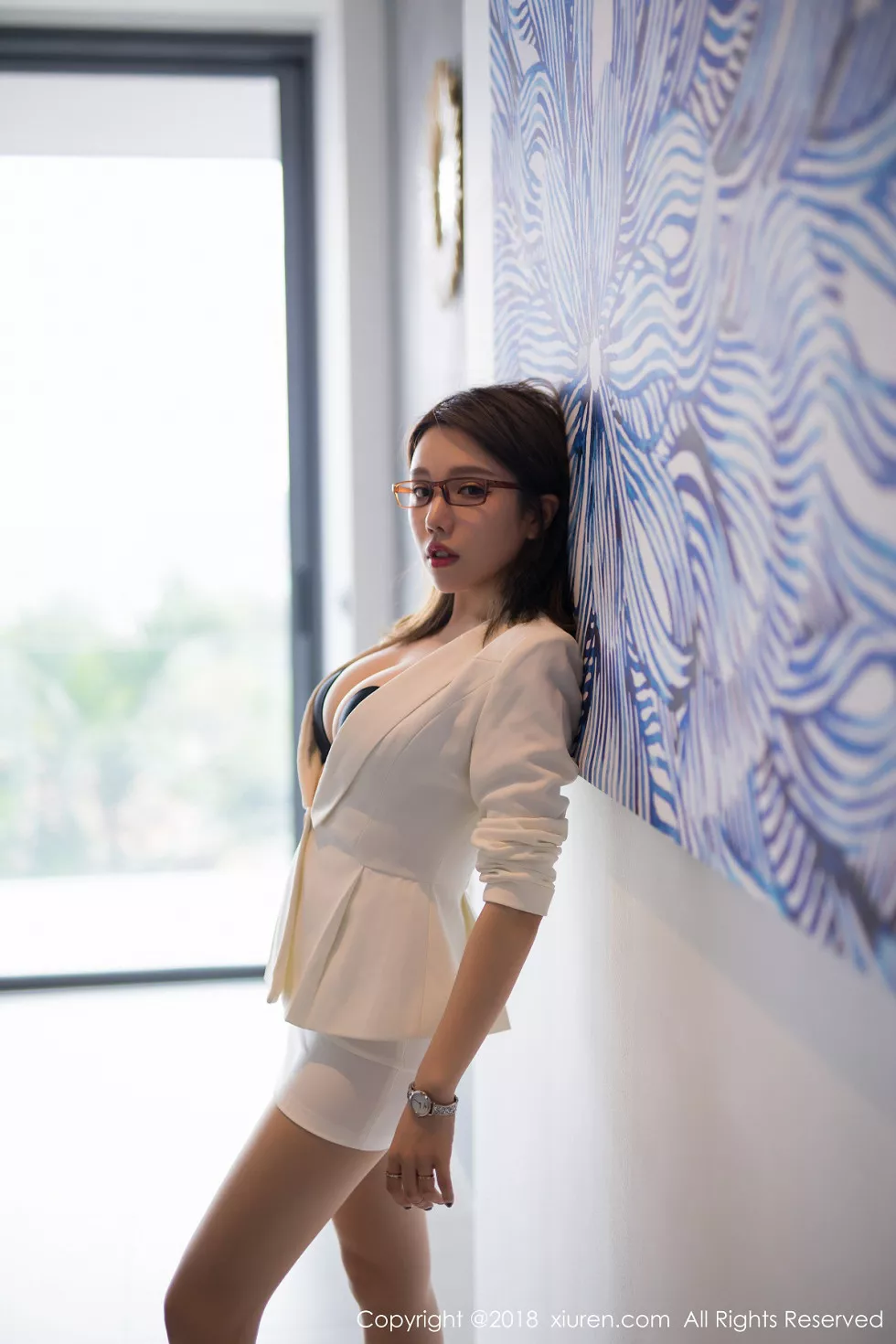 Xgyw.Org_XiuRen第1085期_女神黄乐然普吉岛旅拍白色职业装露黑色内衣秀白嫩美乳诱惑写真50P