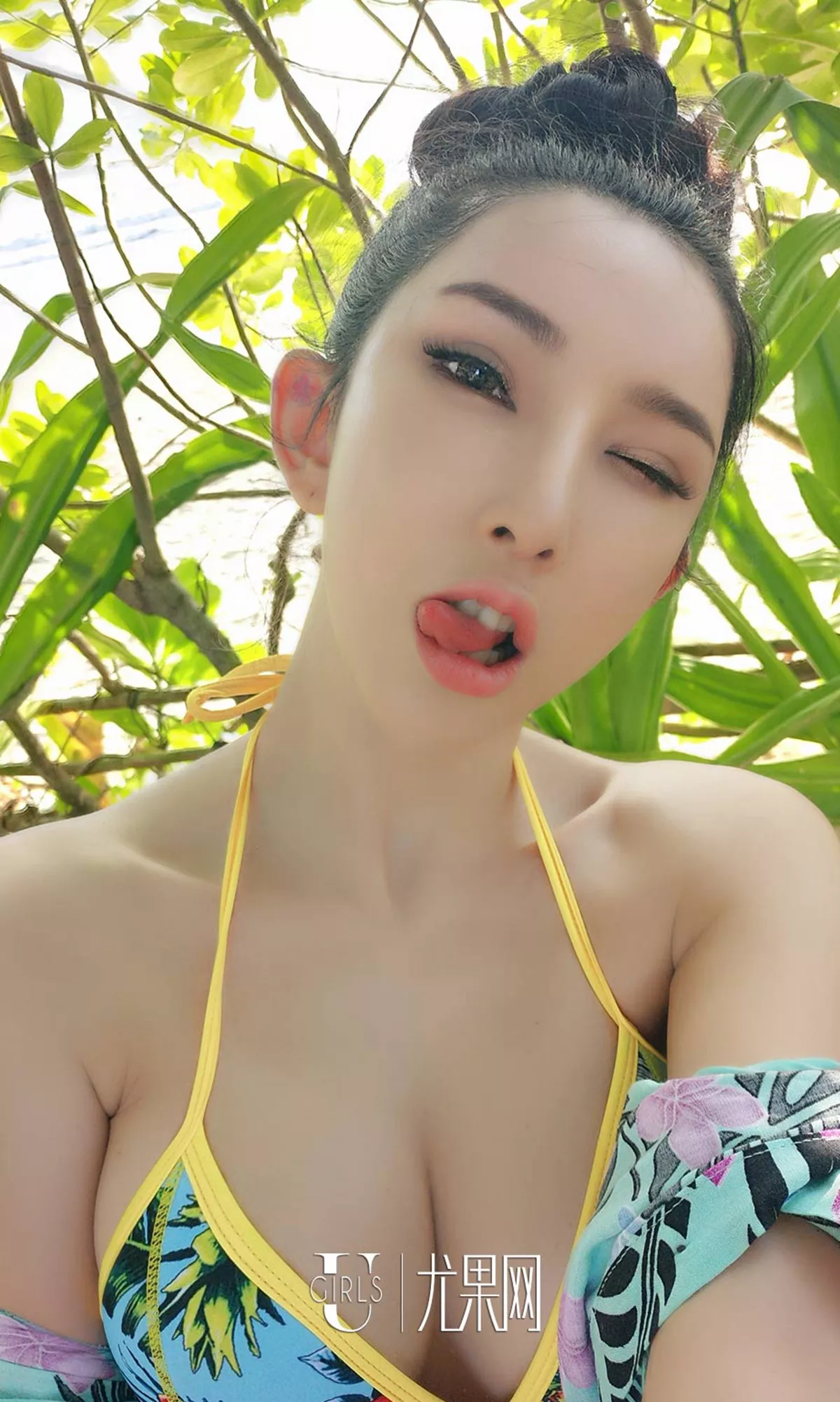 Xgyw.Org_[Ugirls爱尤物]No.1174_嫩模梦心玥&艾小青&筱慧&球球4大美女巴厘岛性感PK写真35P