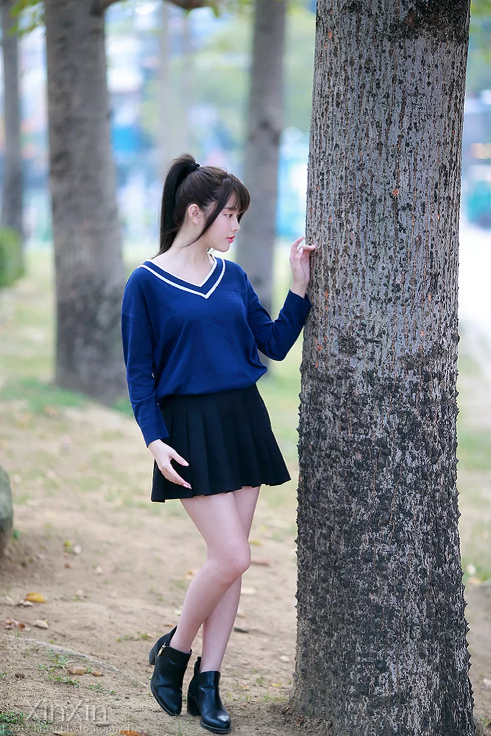 Xgyw.Org_台湾美女欣欣新竹东门城外拍宽松粉红毛衣配牛仔裤清纯写真125P