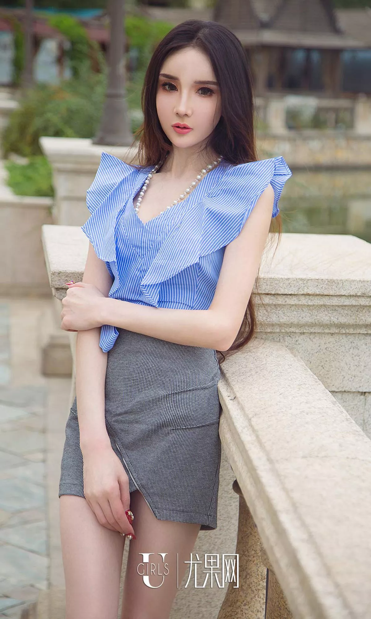 Xgyw.Org_[Ugirls爱尤物]No.1238_嫩模阿依努尔瓦娅户外多套性感服饰秀完美身材冷艳迷人写真35P