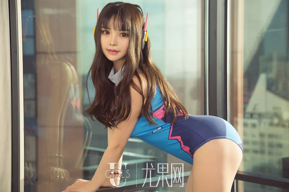 Xgyw.Org_[Ugirls尤果网]U397_嫩模Wendy私房机甲美女套装+性感白色比基尼完美爆乳诱惑写真62P
