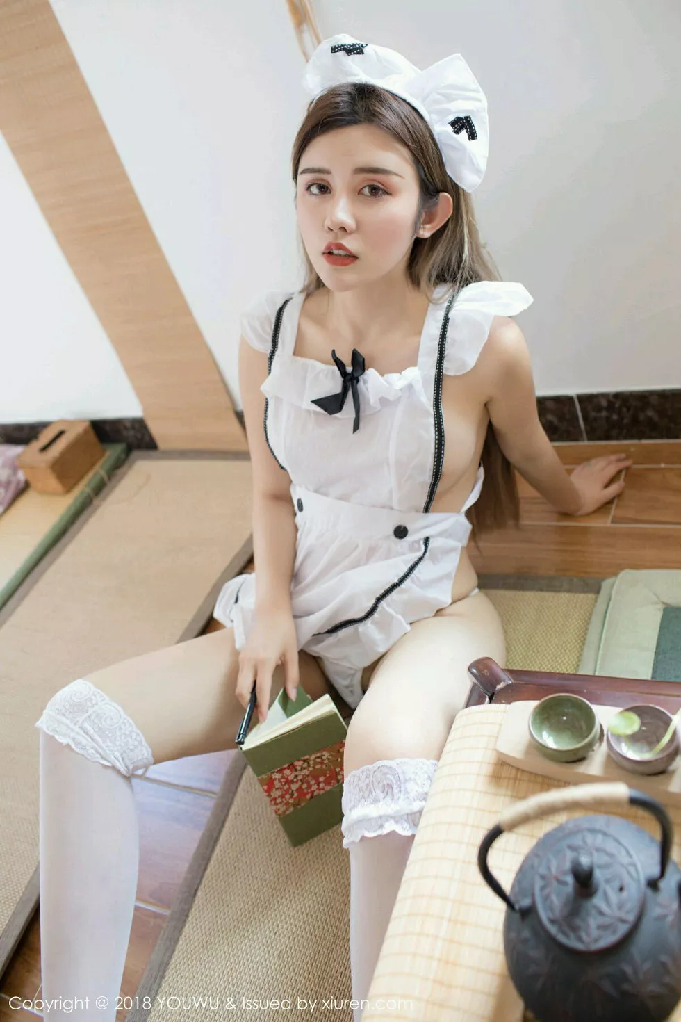 Xgyw.Org_[YouWu尤物馆]Vol.124_女神Cris_卓娅祺私房白色女仆装半脱秀豪乳翘臀极致诱惑写真47P