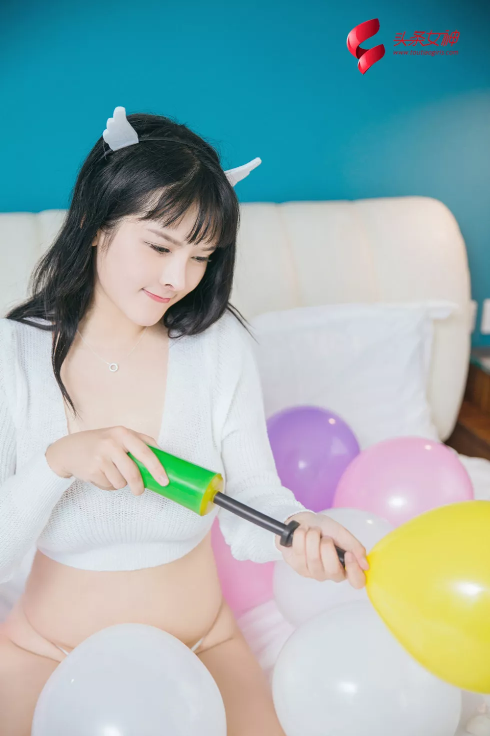 Xgyw.Org_[Toutiao头条女神]No.680_嫩模杨漫妮私房小精灵性感白色内衣秀完美身材写真38P