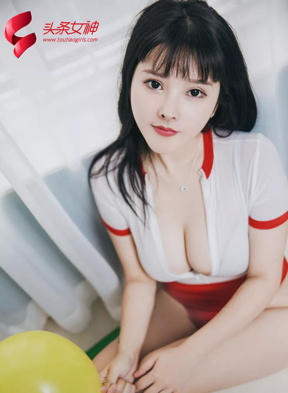 Xgyw.Org_[Toutiao头条女神]No.681_嫩模杨漫妮私房高叉连体内衣半露豪乳白嫩翘臀诱惑写真28P