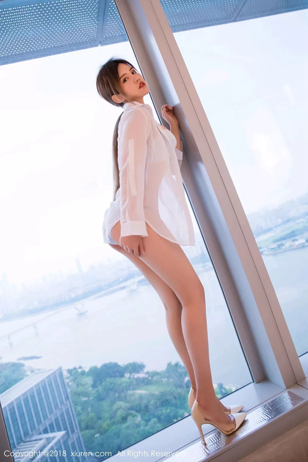 Xgyw.Org_XiuRen第1253期_女神Cris_卓娅祺性感吊带兔女郎+浴室白衬衫完美诱惑写真44P