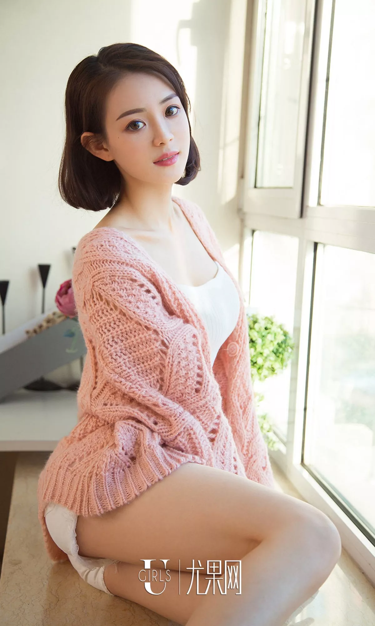 Xgyw.Org_[Ugirls爱尤物]No.1325_嫩模筱筱甜私房淡黄色衬衫配黑色内衣秀完美身材性感写真35P